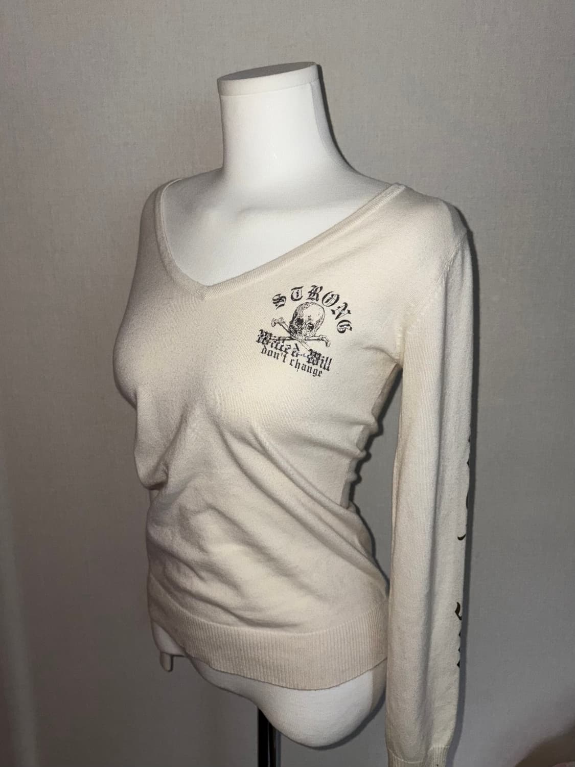 빈티지 스컬 핫픽스 니트 롱슬리브 상품이미지2