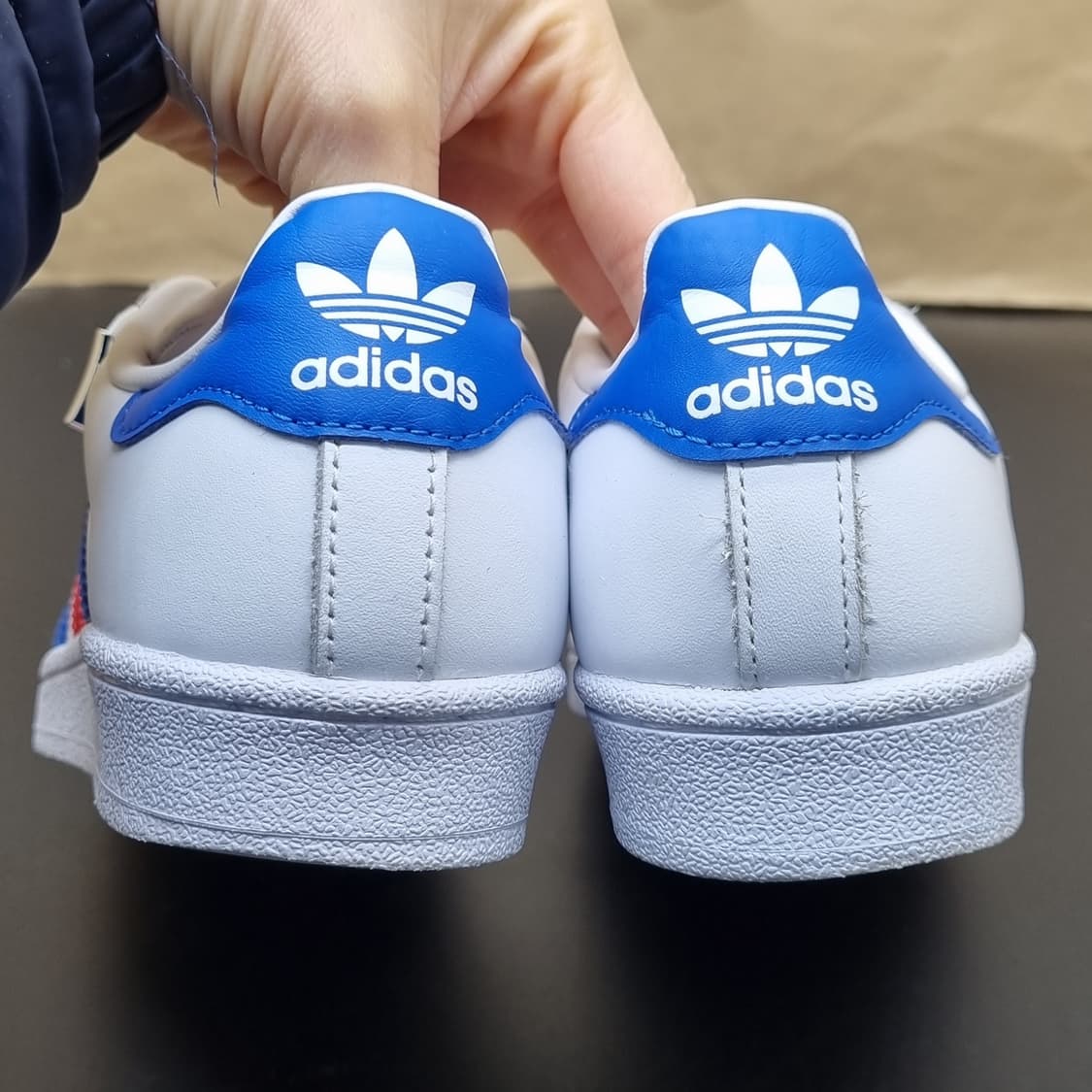 아디다스 슈퍼스타 흰/빨/파 스니커즈220 상품이미지4