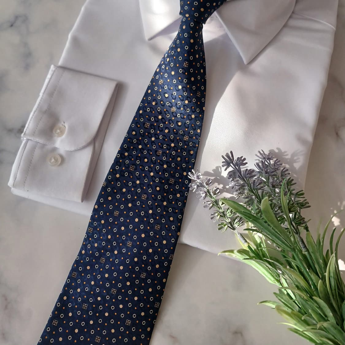 지방시 실크 네이비 4G로고 포인트 넥타이 9.3cm A등급 A19033 상품이미지5