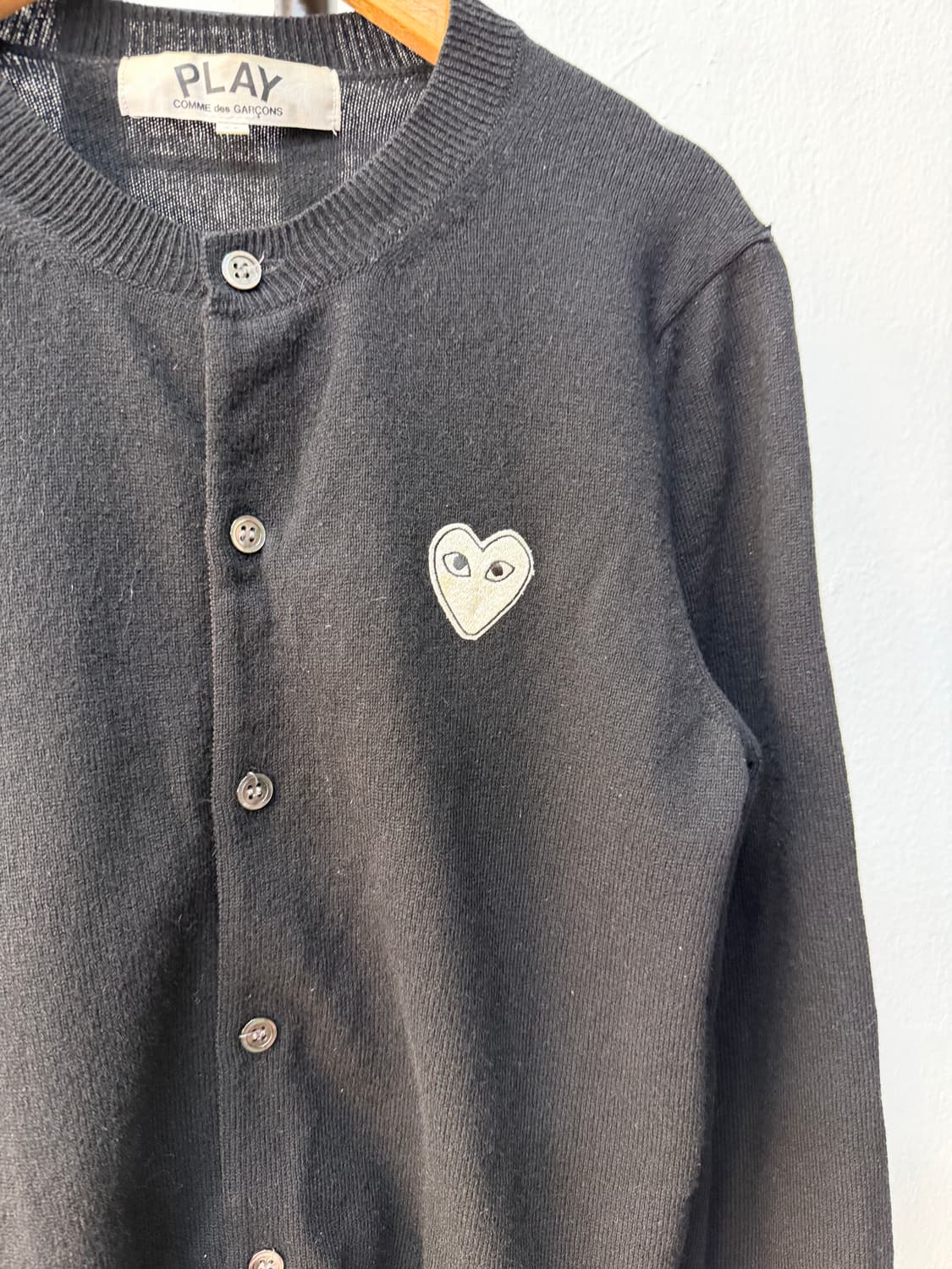 정품) 꼼데가르송 여성 블랙 하트 가디건 M 상품이미지4