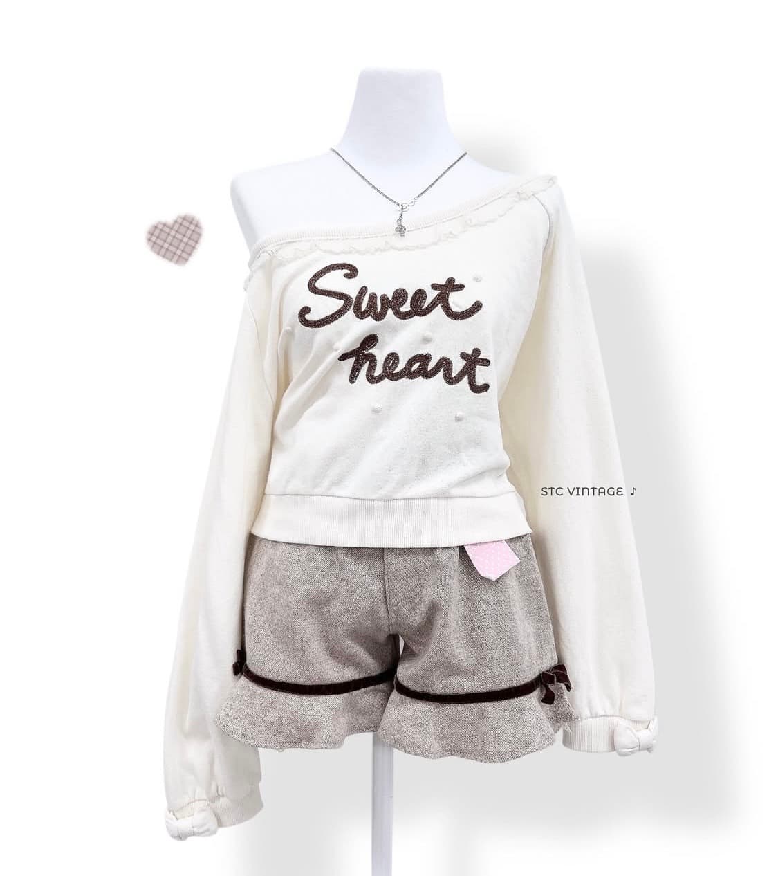 Lizlisa 리즈리사 초코바닐라 오프숄더 크롭맨투맨 라떼갸루 코리락 상품이미지1