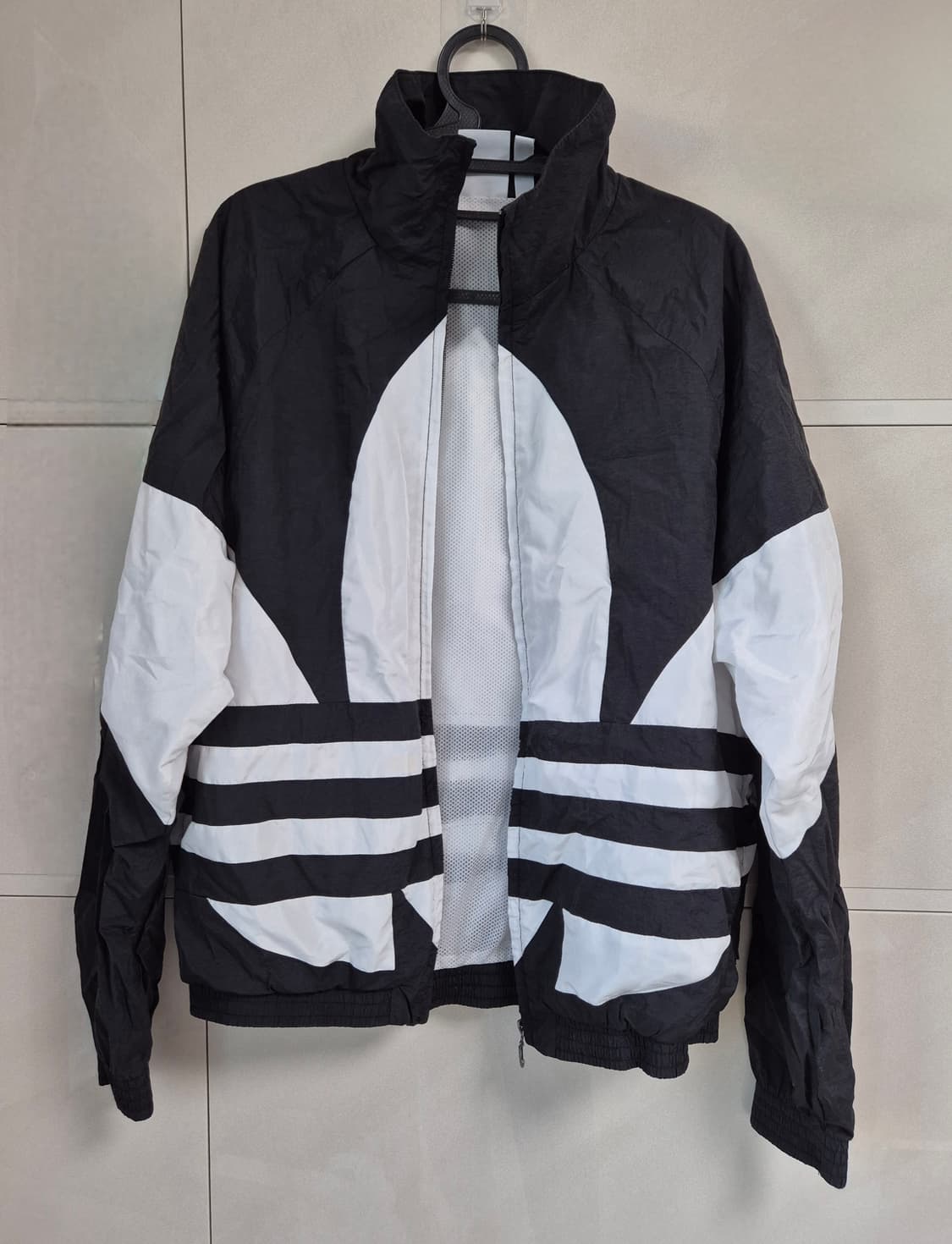 아디다스 트레포일 빅로고 바람막이 상품이미지2