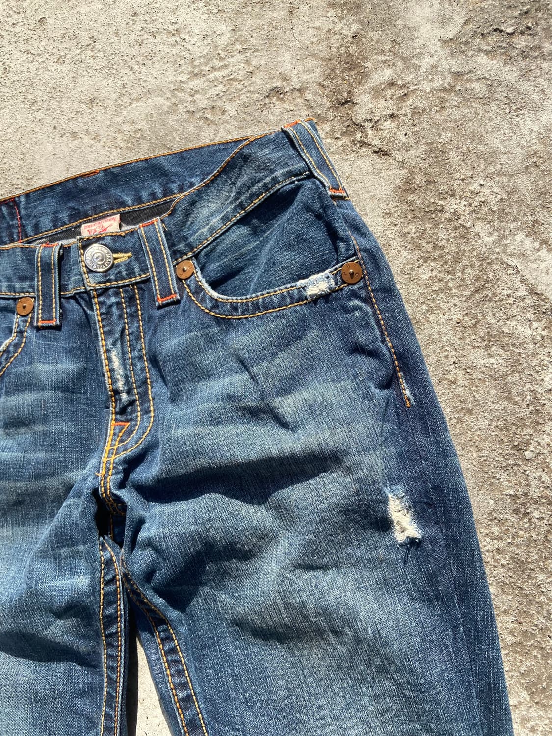 True Religion Bobby Big T Low Rise Jeans 상품이미지5