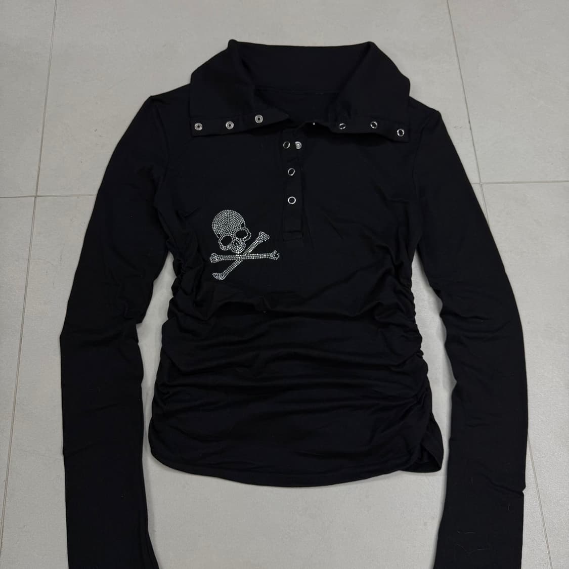 Skull Cubic High Neck Wrinkled Long Slee 상품이미지2