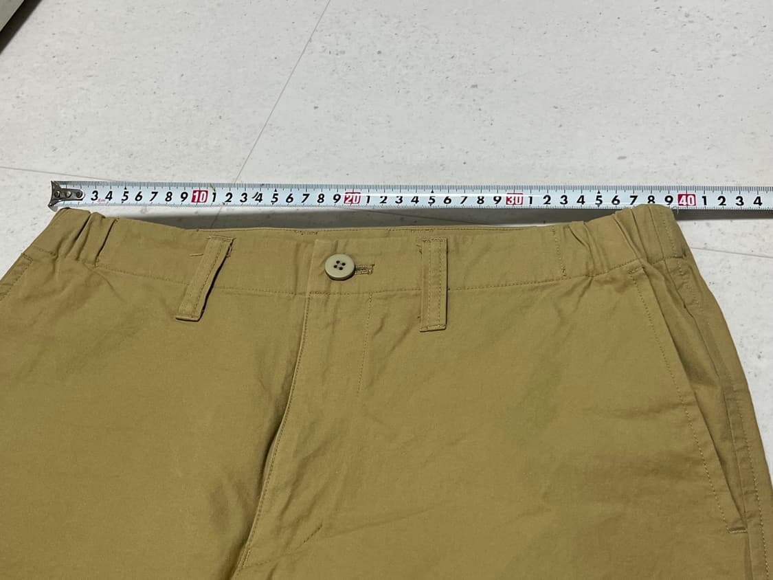 이세이미야케 베이지 치노팬츠 상품이미지3