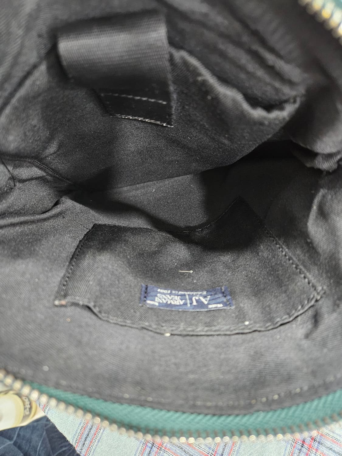 아르마니진(Armani Jeans) 빈티지 가죽 크로스백  상품이미지4