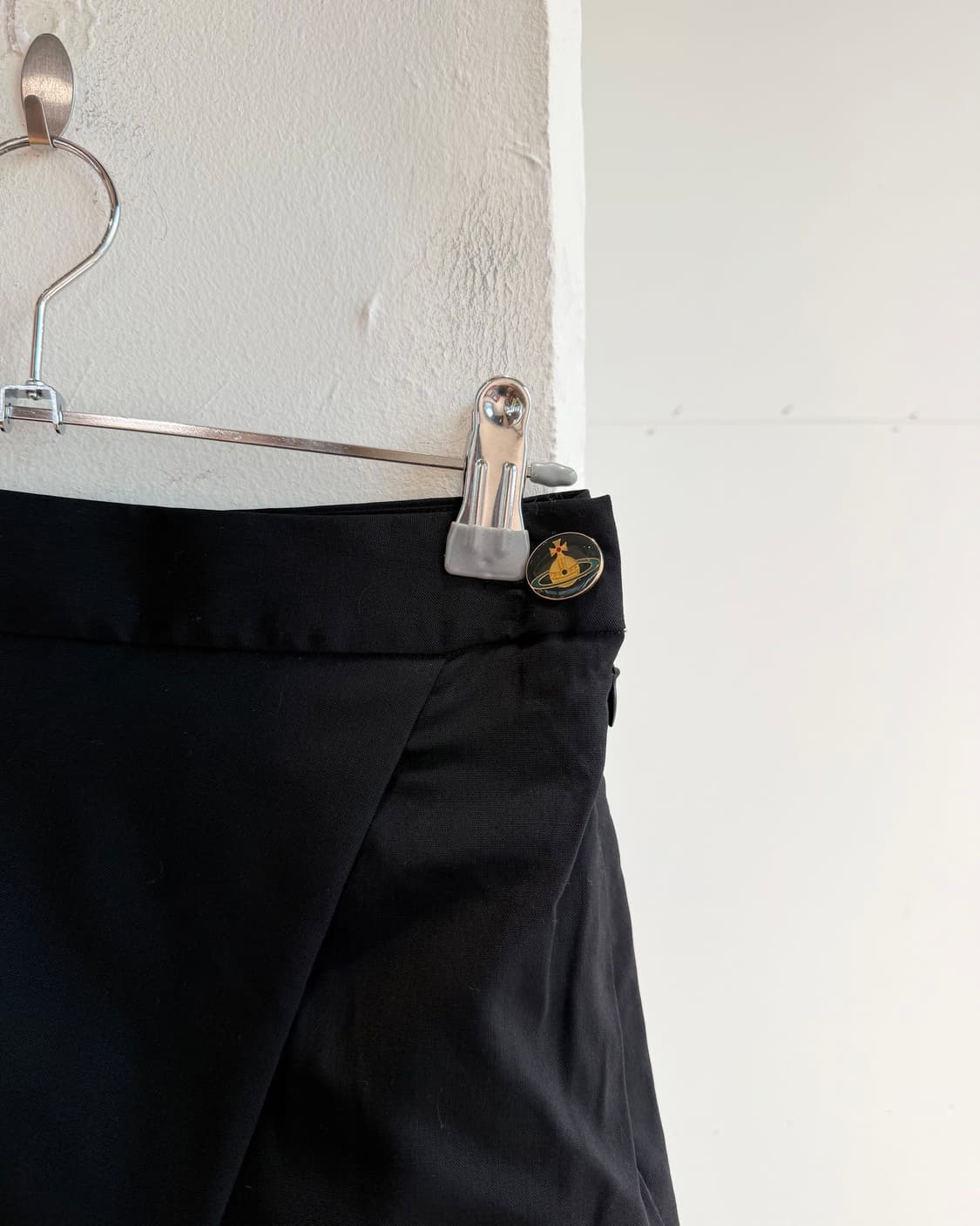 비비안웨스트우드 레드라벨 블랙 드레이프 미디스커트  상품이미지4