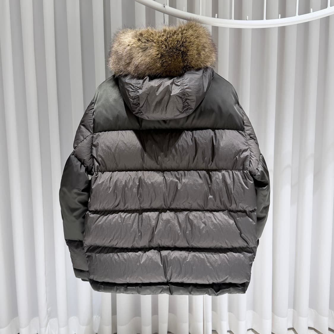 (A+/6) / 몽클레어 메이돕 쇼트 다운 패딩 자켓 블랙 상품이미지5