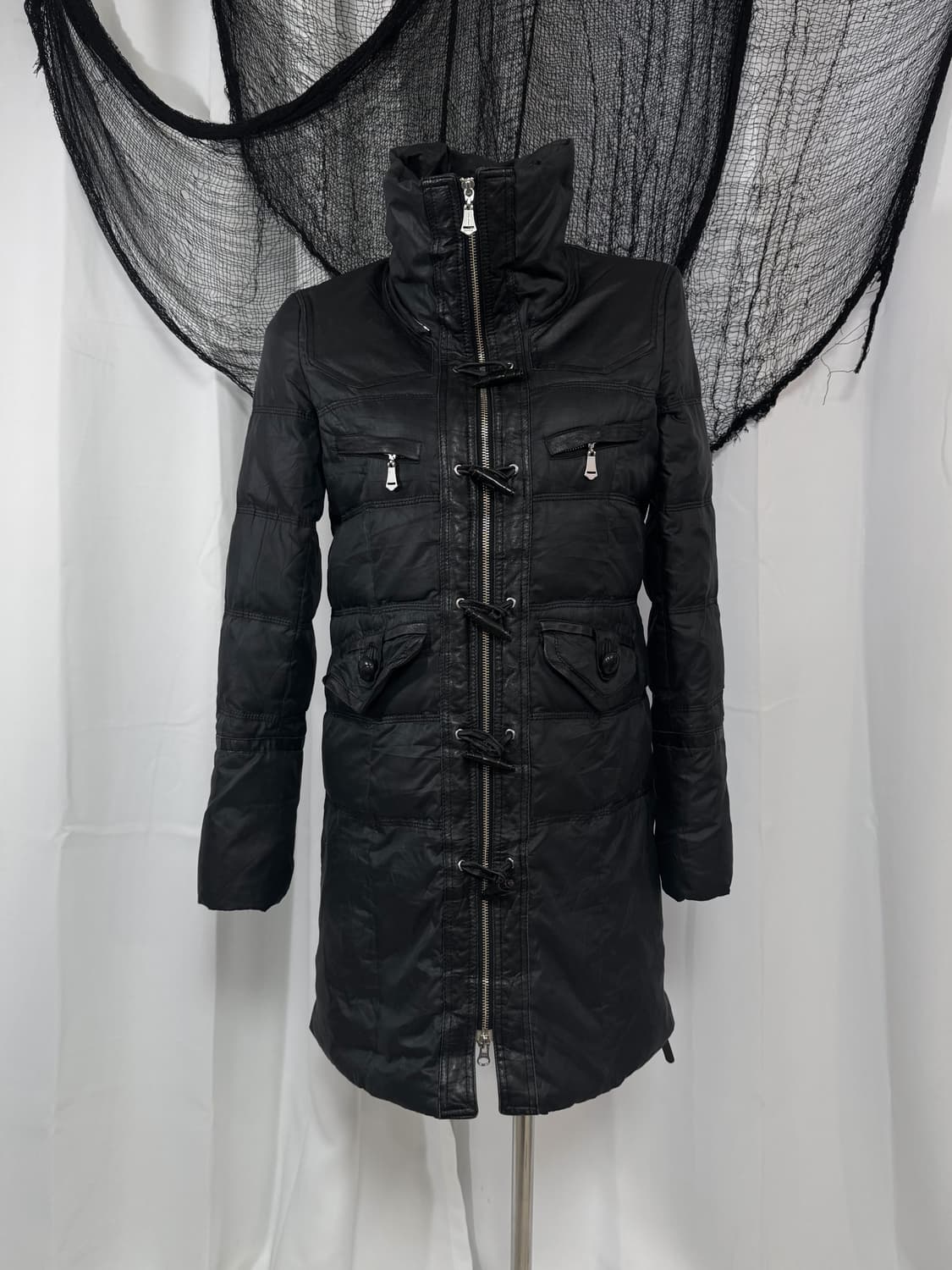 high neck detail long padding 상품이미지1