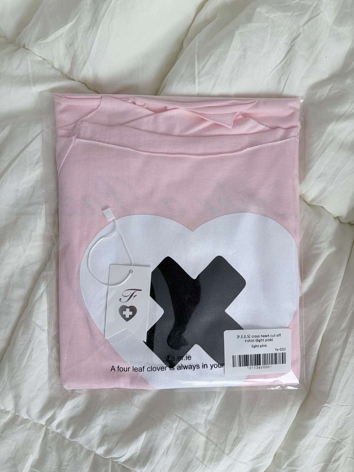 새상품)샵페어리 크로스 하트 오프숄더 컷 오프 티셔츠 핑크 아일릿 상품이미지1