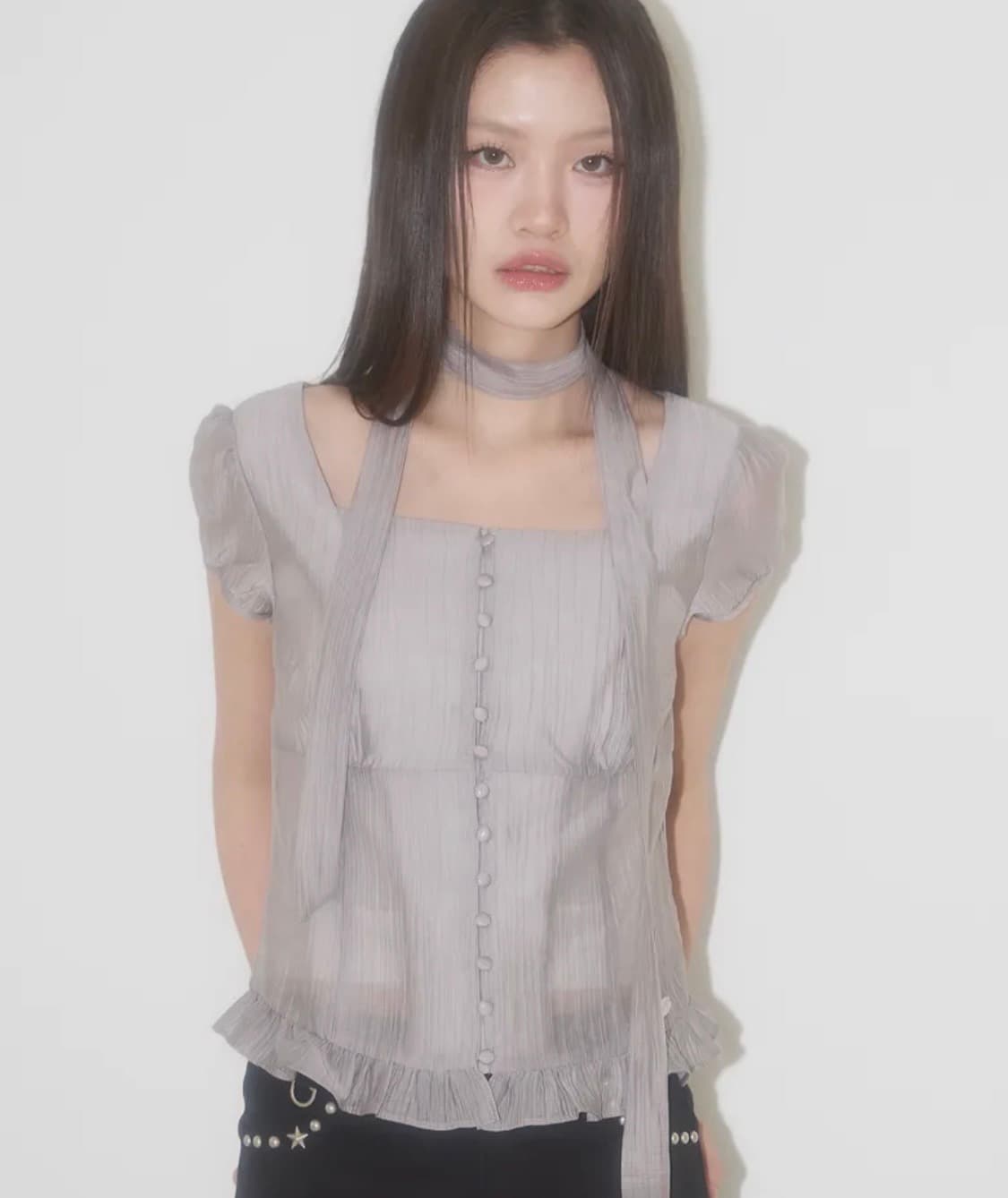 일리고 리본 타이 스퀘어넥 블라우스 그레이 상품이미지3