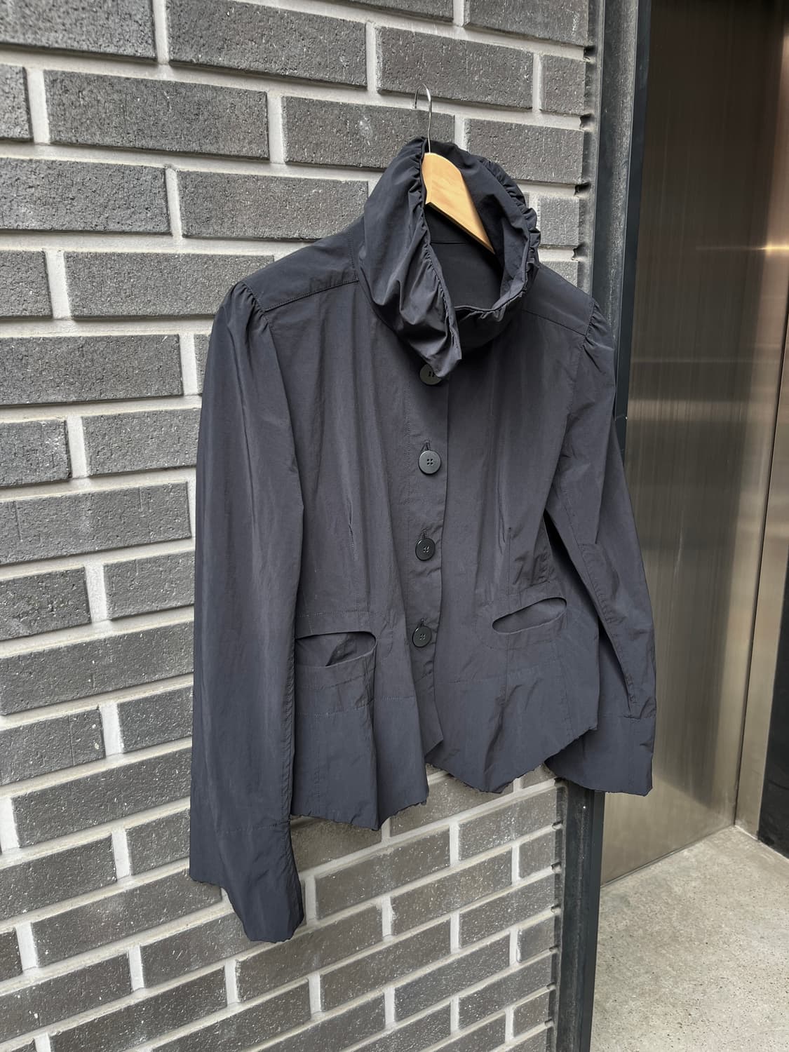 Joy Alpine 벌룬 카라 자켓 블랙 상품이미지1