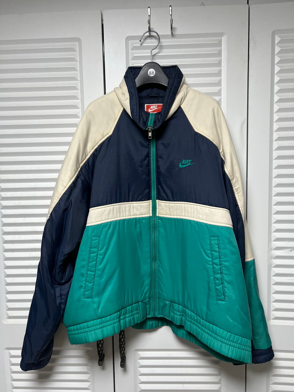 나이키 올드스쿨 바이커 패딩 판매 상품이미지1