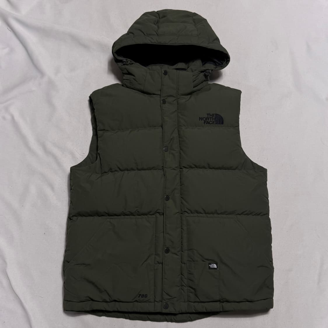 110 노스페이스 700 구스다운 카키 후드 패딩 베스트 상품이미지2