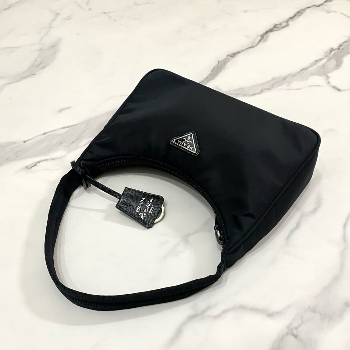 거의새것 프라다 리에디션 2000 리나일론 숄더백 블랙 1NE515 상품이미지4