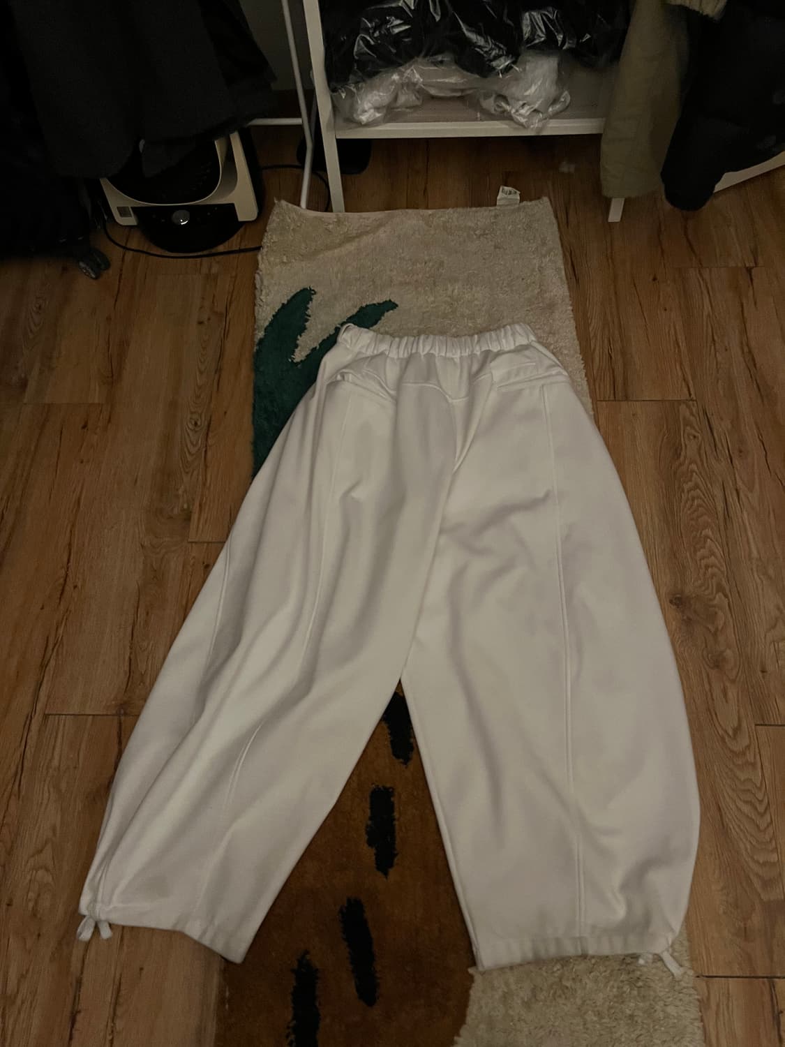 뉴치프시크디피팬츠 화이트 상품이미지3