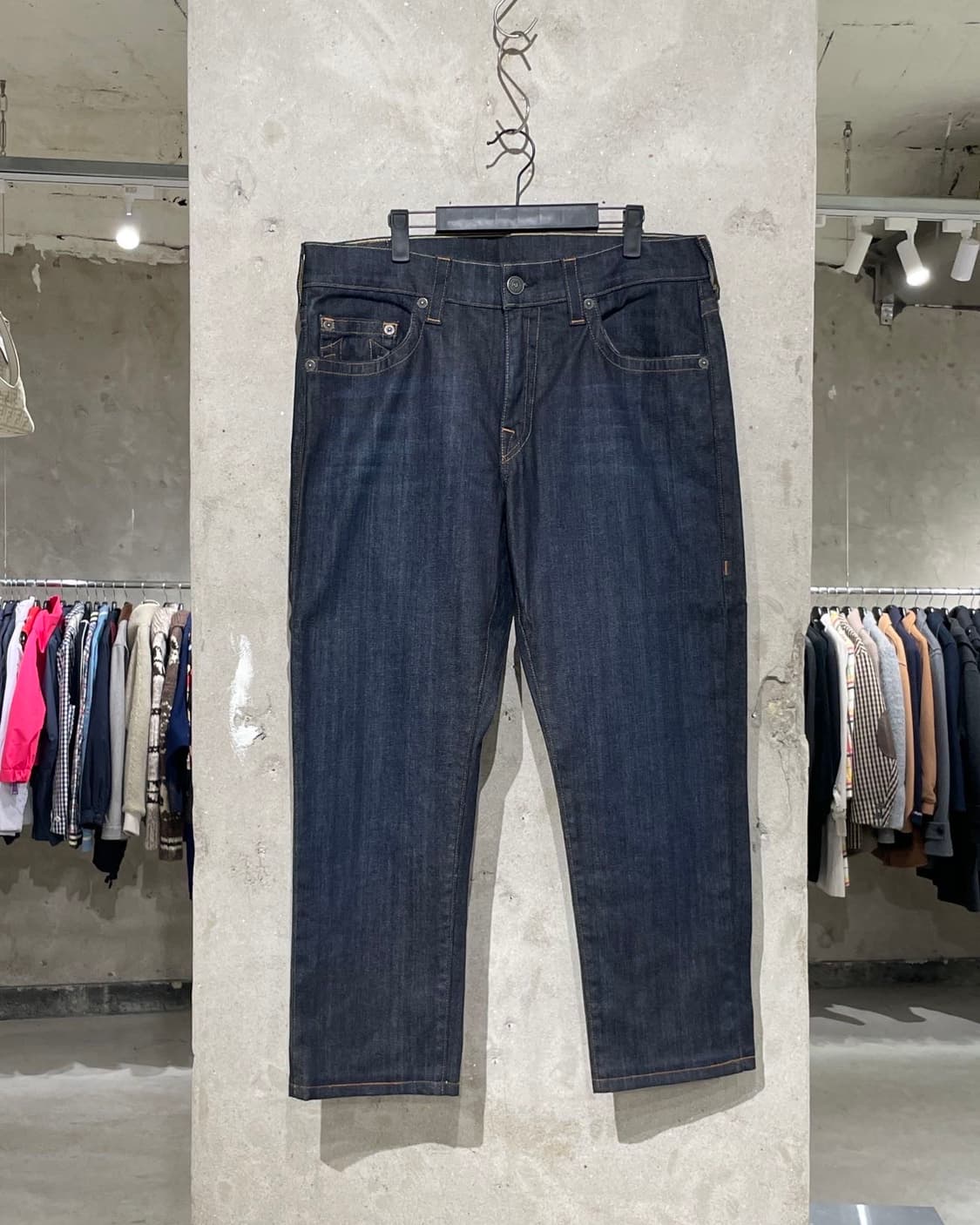 트루 릴리전 제노 진청 슬림 스트레이트 데님 팬츠 상품이미지2