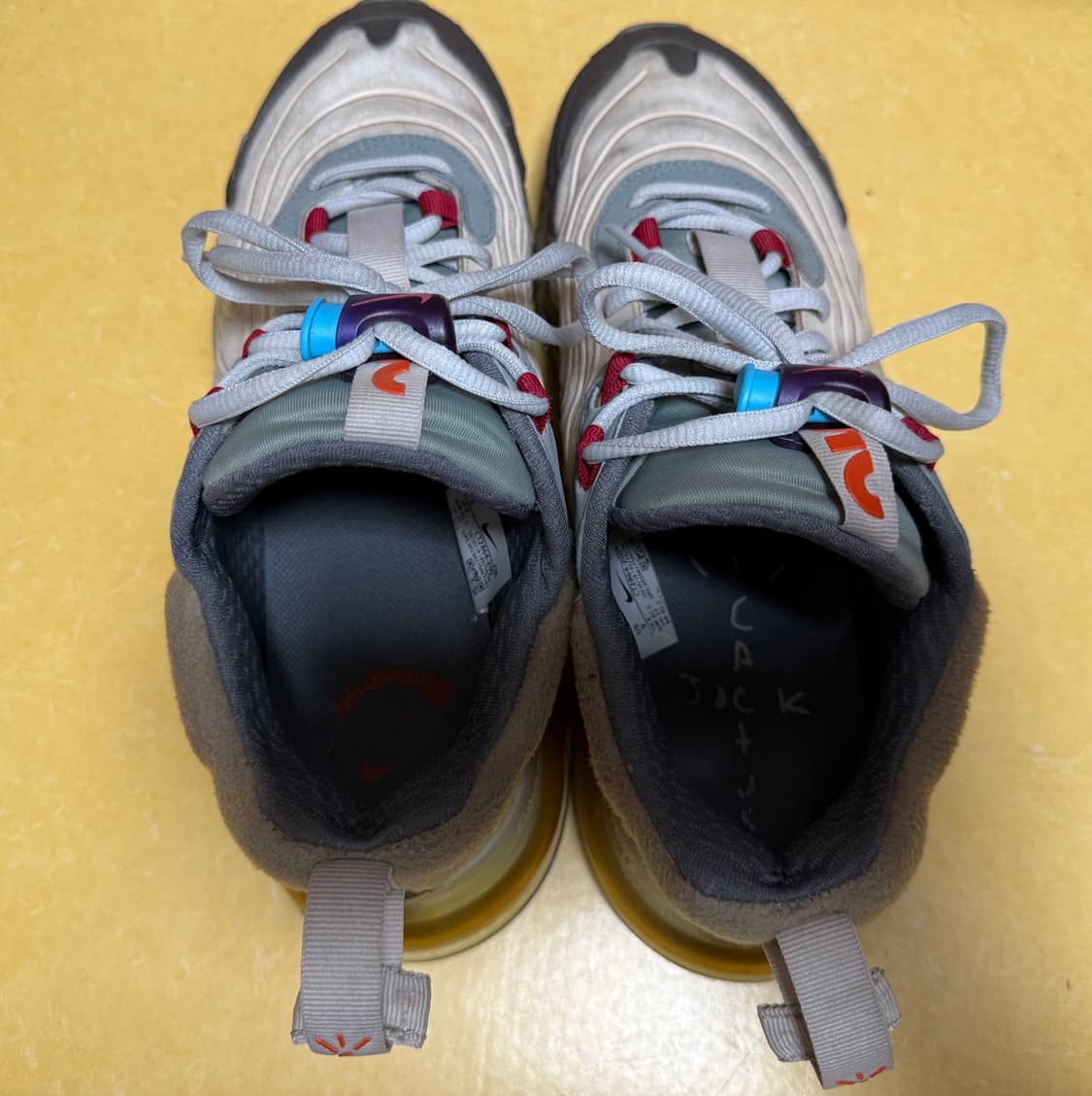 (270) 나이키 x 트래비스 스캇 에어맥스 270 리액트 캑터스 트레일 상품이미지5