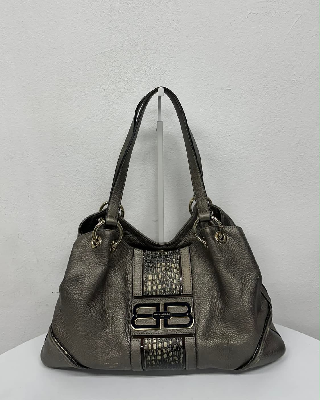 발렌시아가 가죽 BB 숄더백 상품이미지1