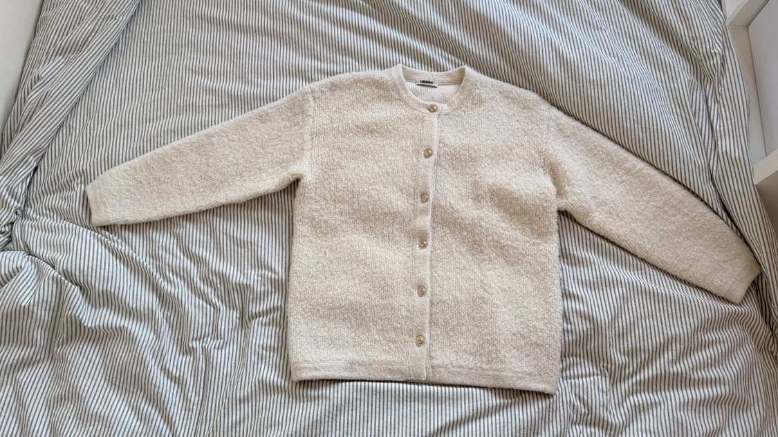 유라고 아이보리 스웨터 상품이미지5