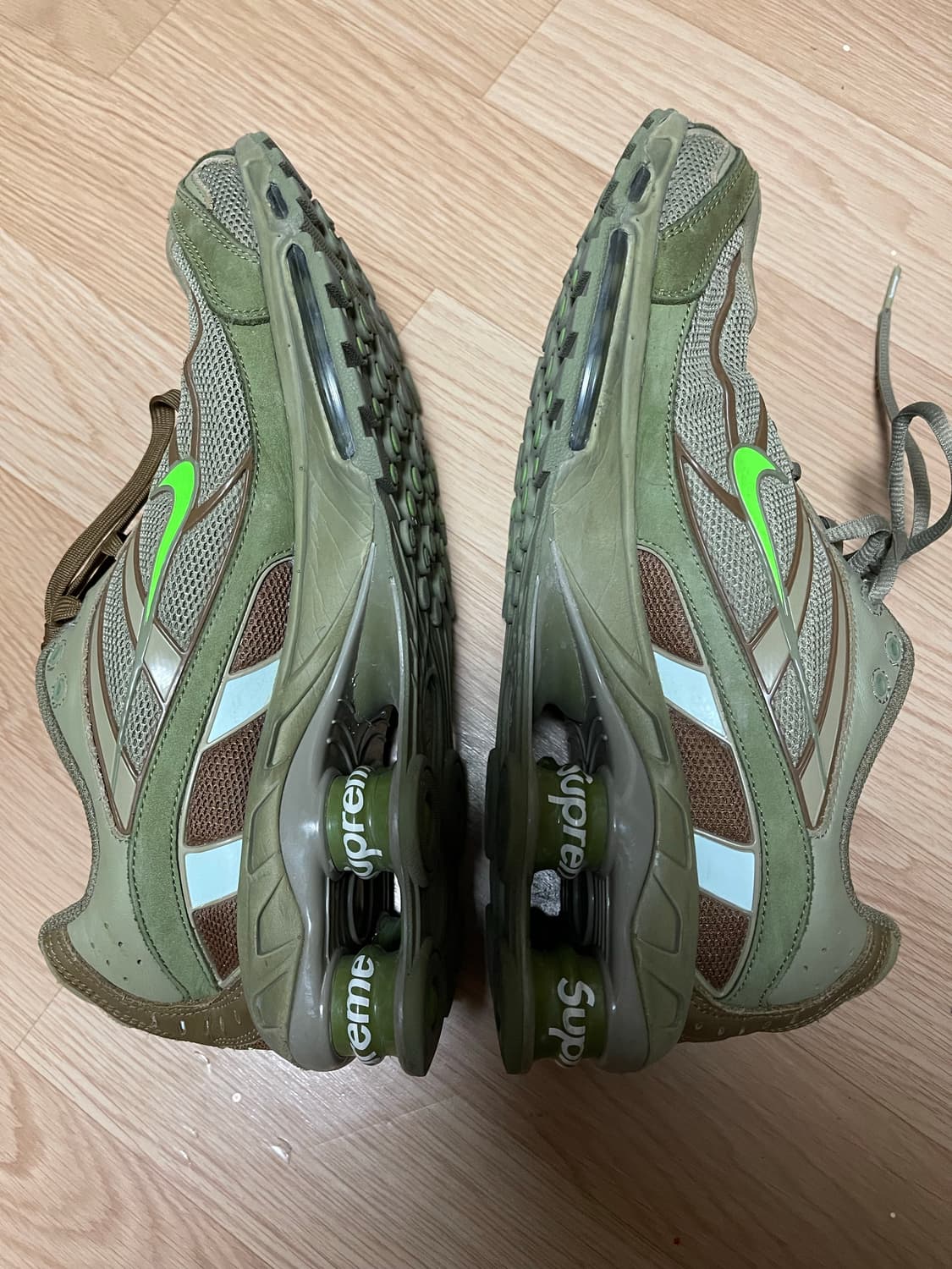 [280]나이키 샥스 라이드 2 슈프림 뉴트럴 올리브 상품이미지4