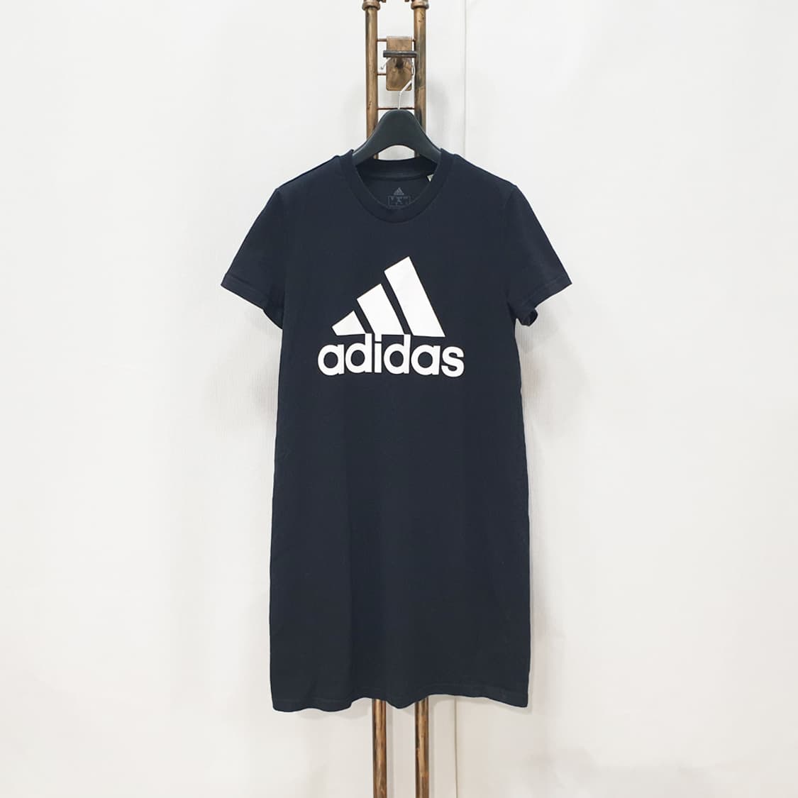 아디다스 우먼스 반팔 원피스 M 상품이미지1