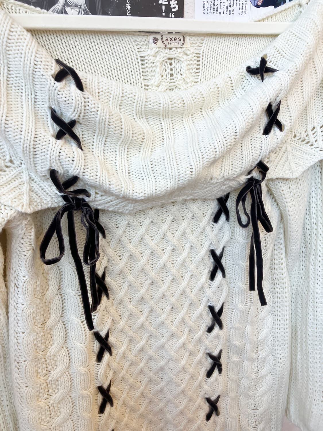 엑시즈팜 오프숄더 리본 니트 원피스 상품이미지4