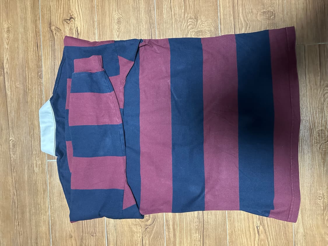 콜롬비아니트 럭비티 버건디 네이비 L사이즈 판매합니다. 상품이미지5