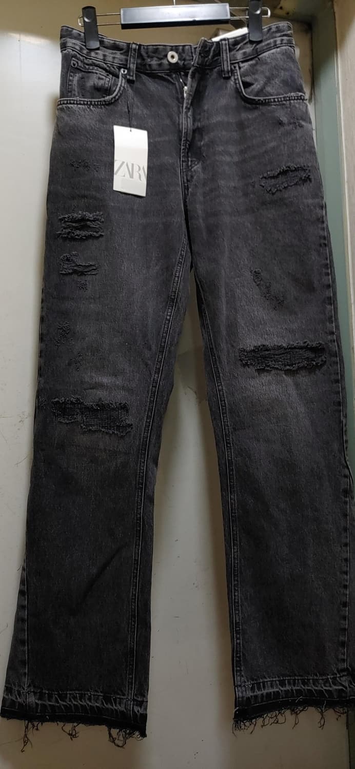 ZARA 디스트로이드 플레어핏 생로랑맛 상품이미지1