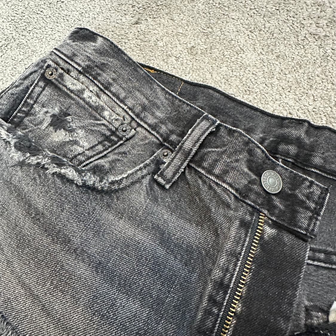 리바이스522 테이퍼드핏 디스트로이드 흑청(31) 상품이미지3