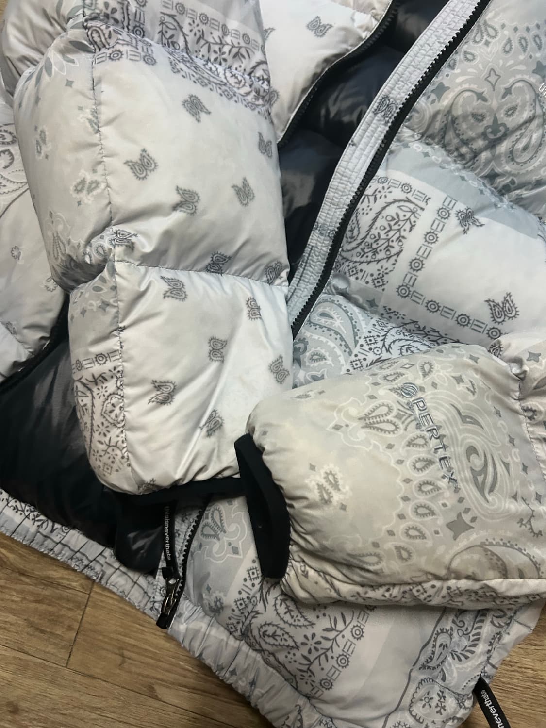 디스이즈네버댓 반다나 패딩 M 숏패딩 상품이미지4