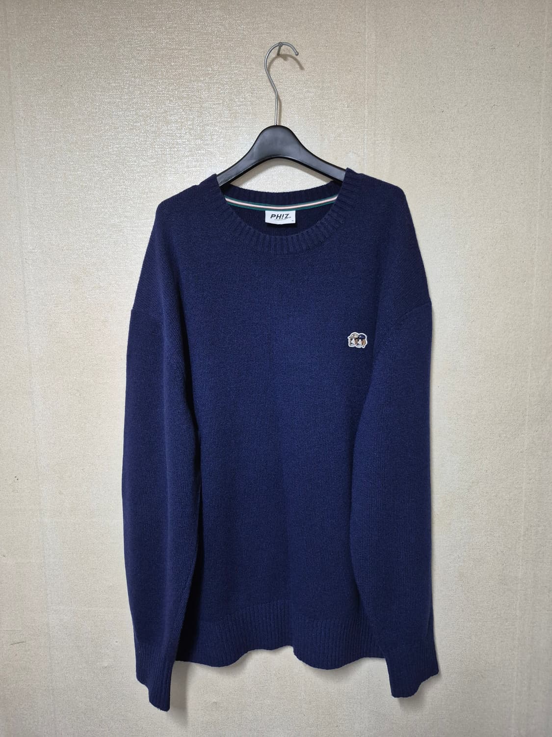 헤지스 피즈 더블로고 니트 상품이미지1