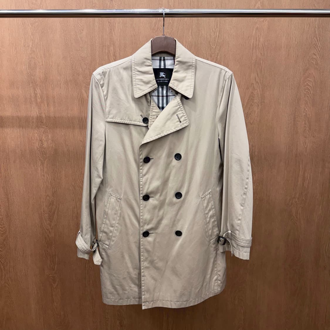 버버리 블랙 라벨 트렌치 코트 더블 브레스티드 디테일 레귤러핏 베이지 상품이미지2