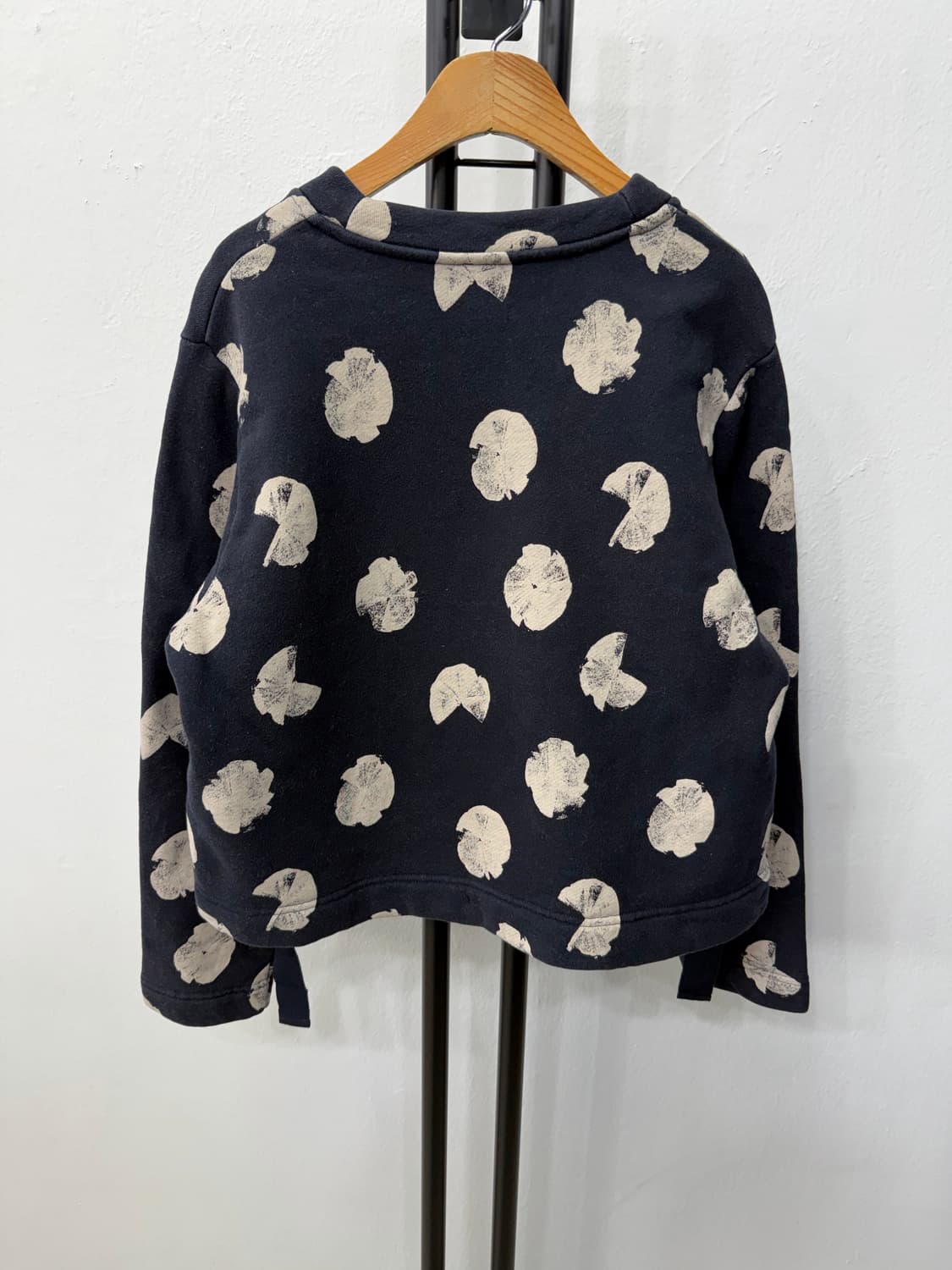 정품) COS 코스 여성 플라워 프린트 맨투맨 S 상품이미지5