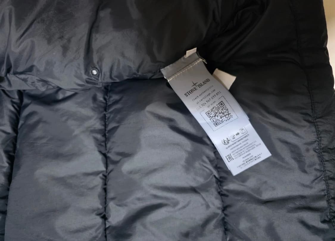 스톤아일랜드 블랙 다운 재킷 116 (6Y) 상품이미지2