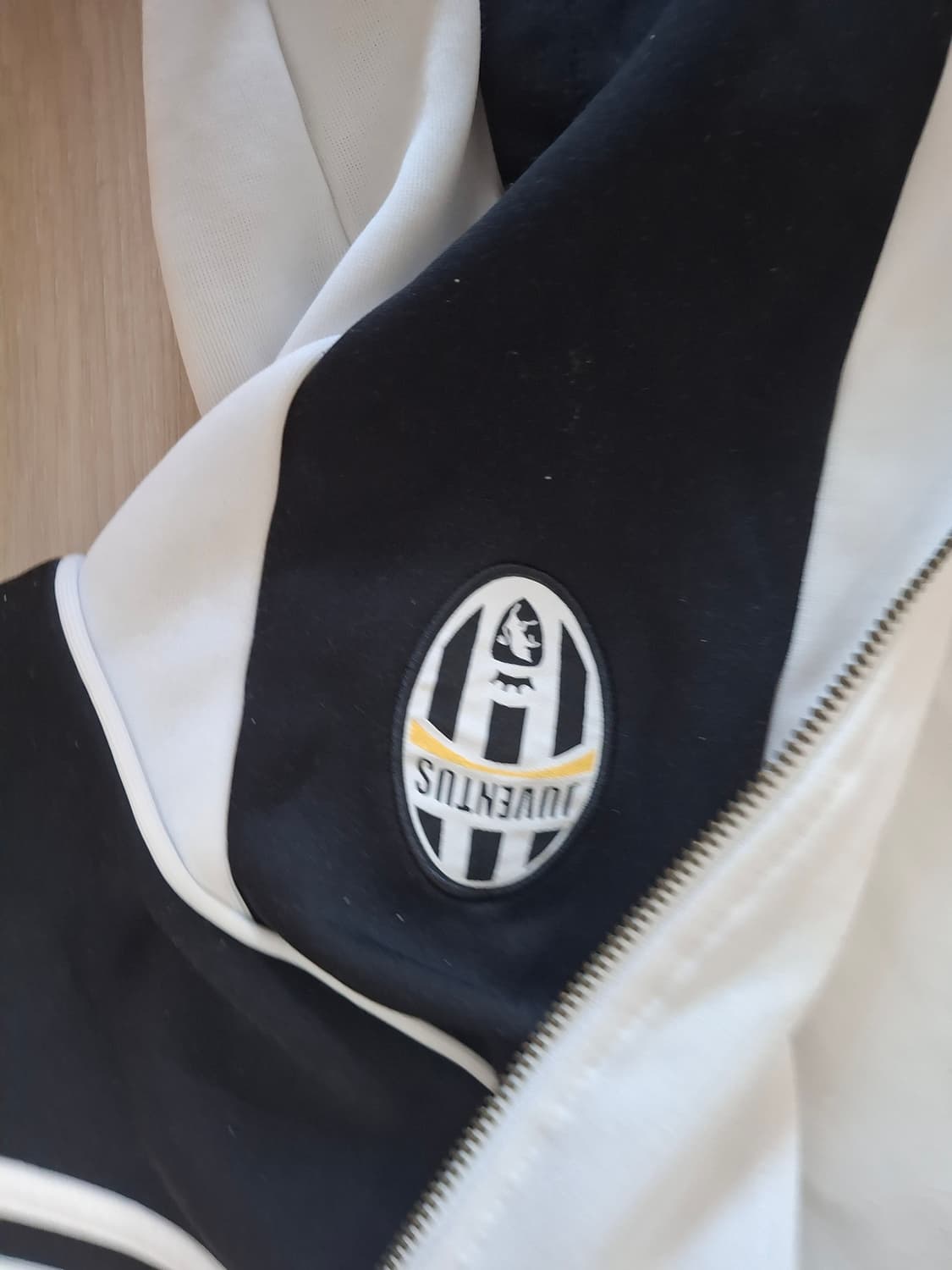 유벤투스 져지 구로고 상품이미지3