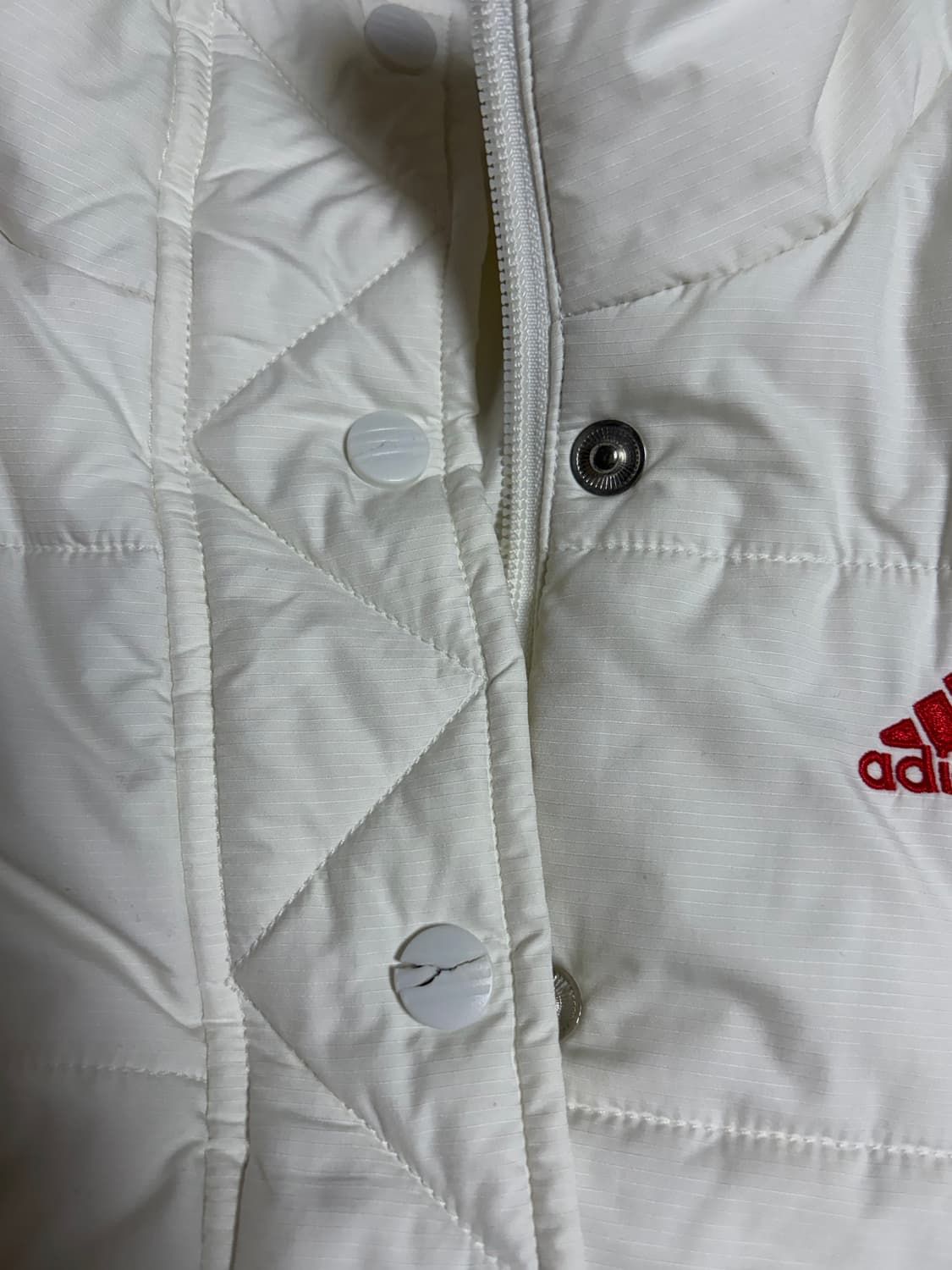 아디다스 화이트 크롭 경량 솜 패딩 상품이미지5