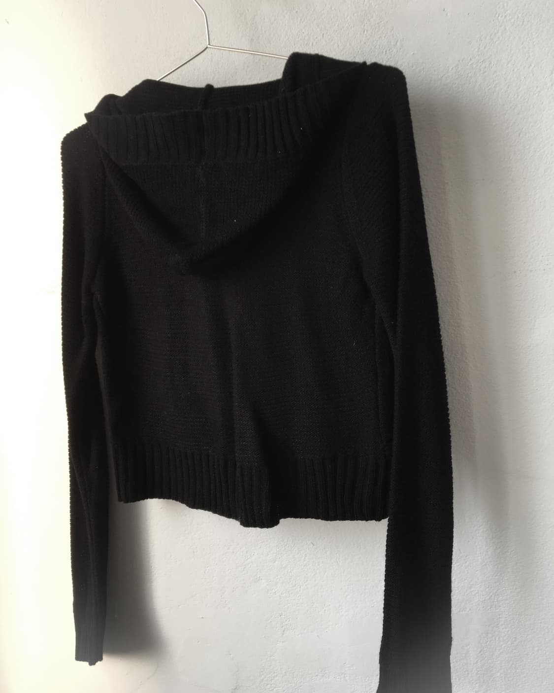 Pom pom cable pattern knit hood cardigan 상품이미지4