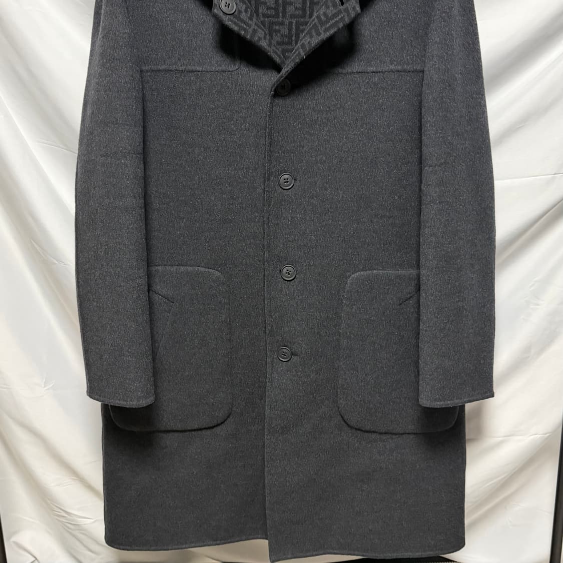 [S+급/54] 펜디 리버서블 캐시미어 후드 코트 블랙 상품이미지3