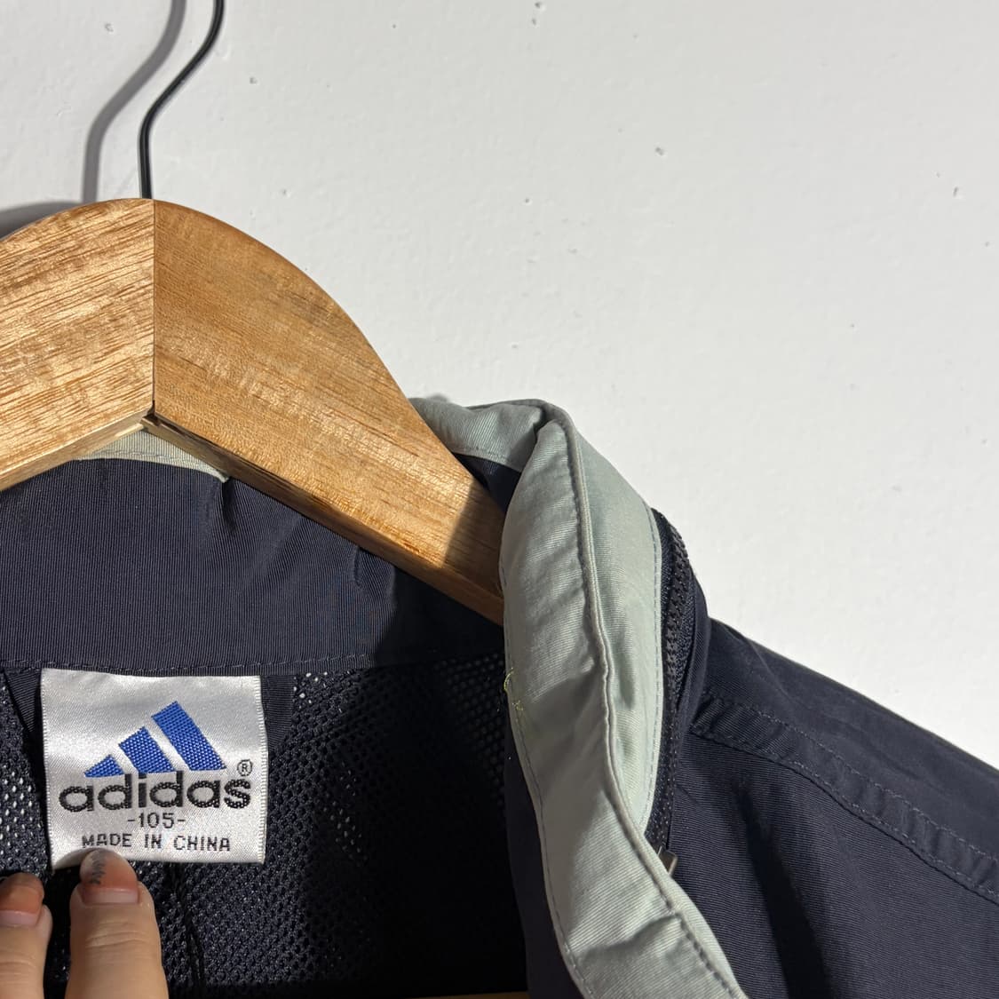 아디다스 빈티지 네이비 배색 바람막이 자켓 상품이미지3