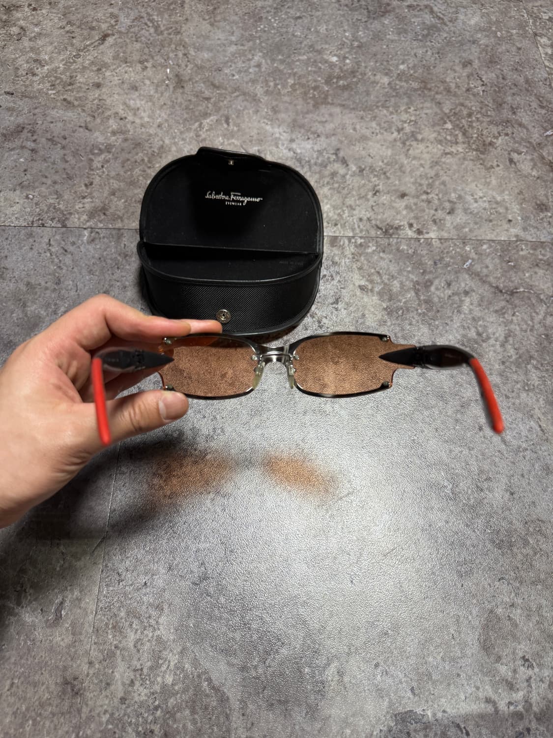 페라가모 선글라스 풀박스 상품이미지5