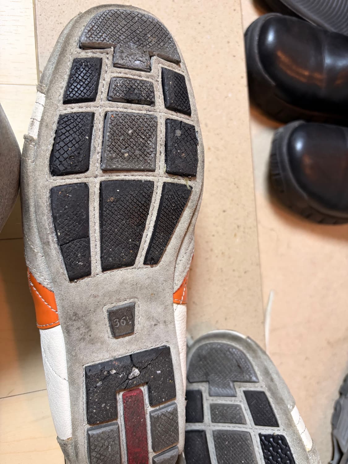 프라다스포츠 스니커즈 36.5 상품이미지5