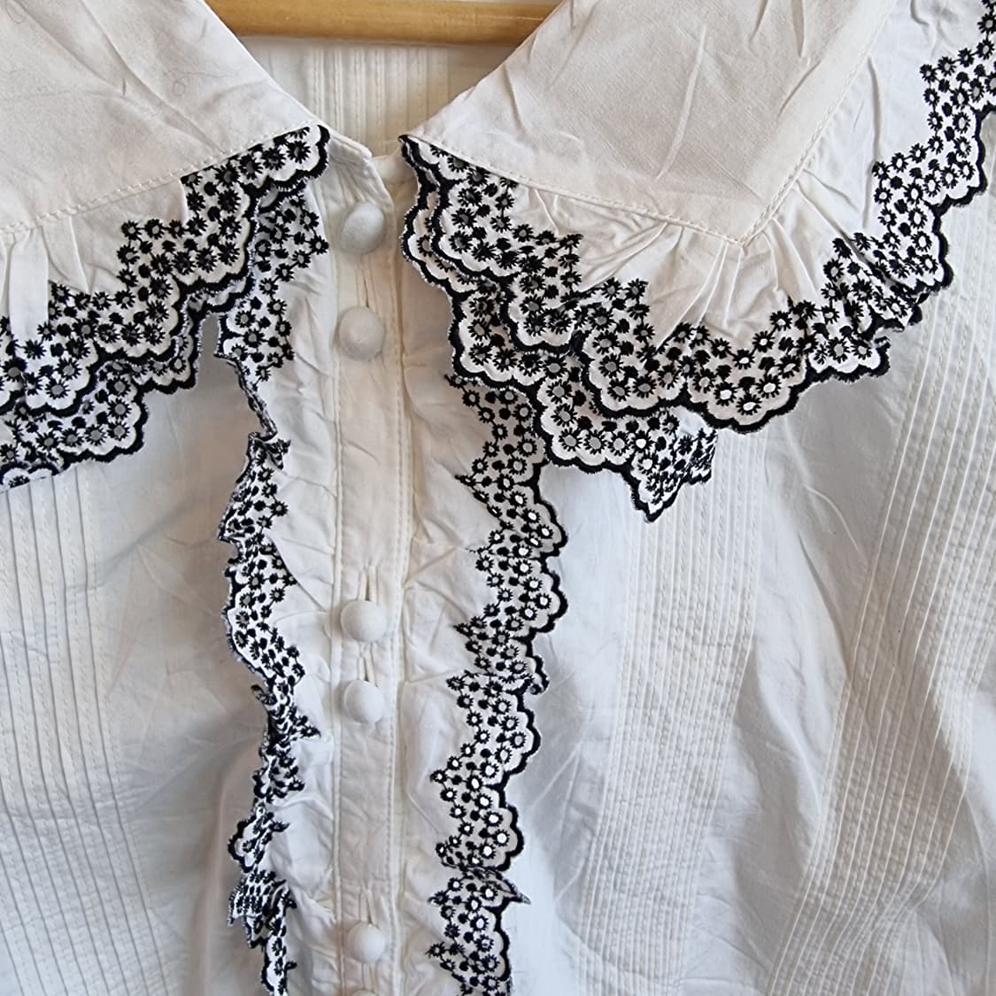 화이트 코튼 레이스 세일러 블라우스 상품이미지3