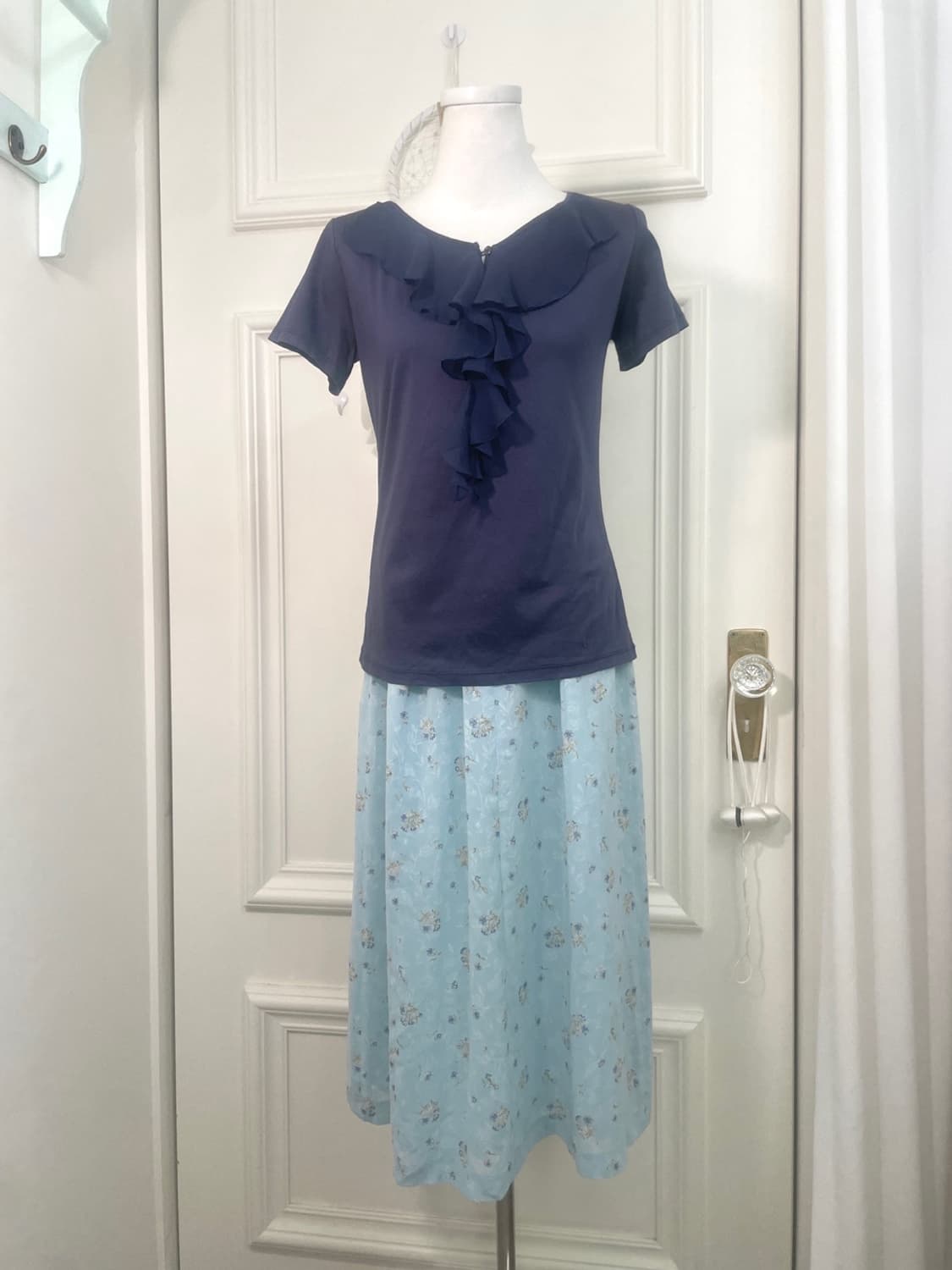 navy ruffle point summer half top 상품이미지2
