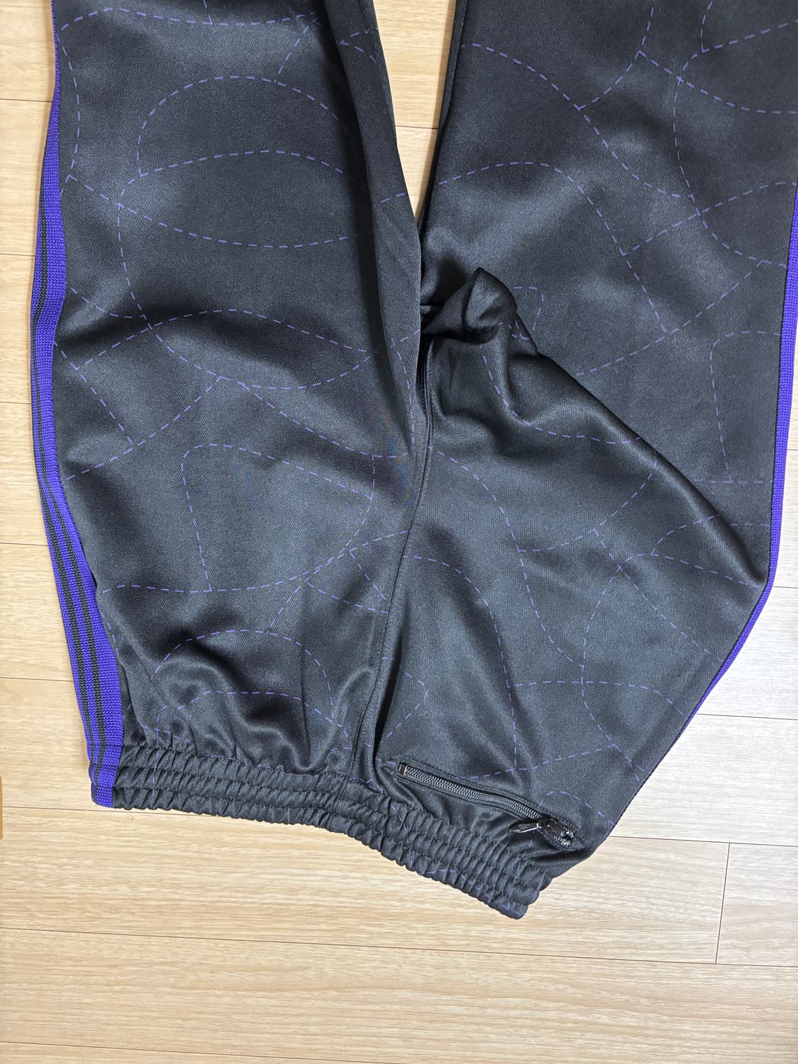 니들스 x dc 트랙 팬츠 원가:36만원 상품이미지4