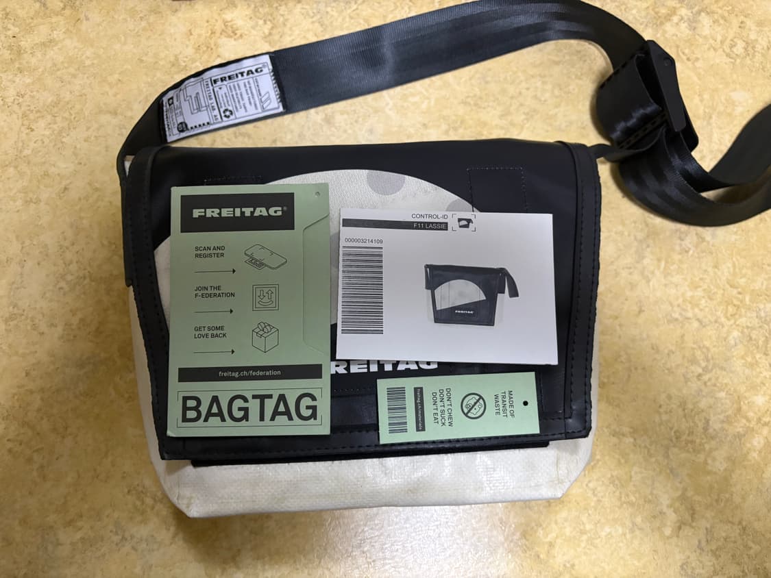 (중고) 프라이탁 라씨 블랙화이트 흰검 도트 전사 (민트택 포함) 상품이미지6