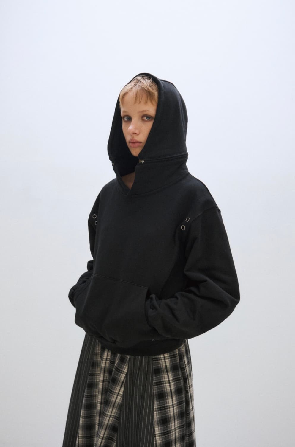 플리즈프로젝트 투웨이 후드 블랙 상품이미지1