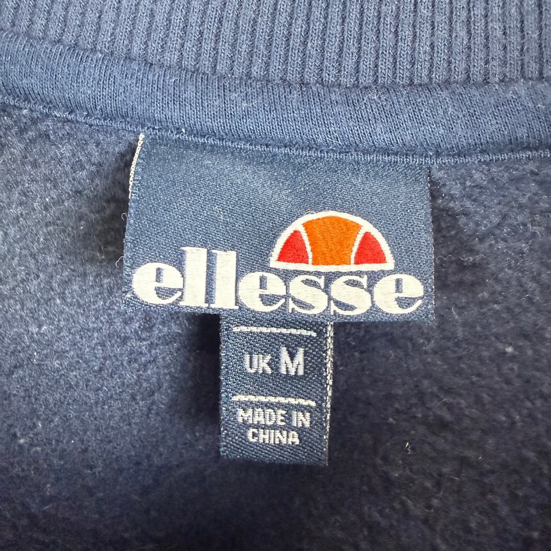 (무료배송)M) 엘레쎄 올드스쿨 맨투맨 네이비 상품이미지3