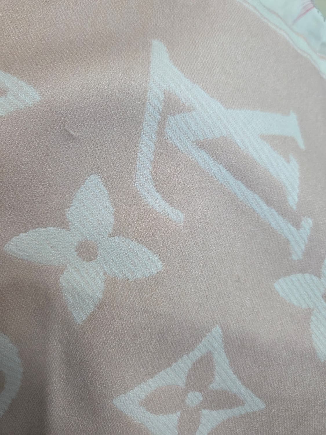 루이비통 머플러(양면 착용 가능)🌸 상품이미지4