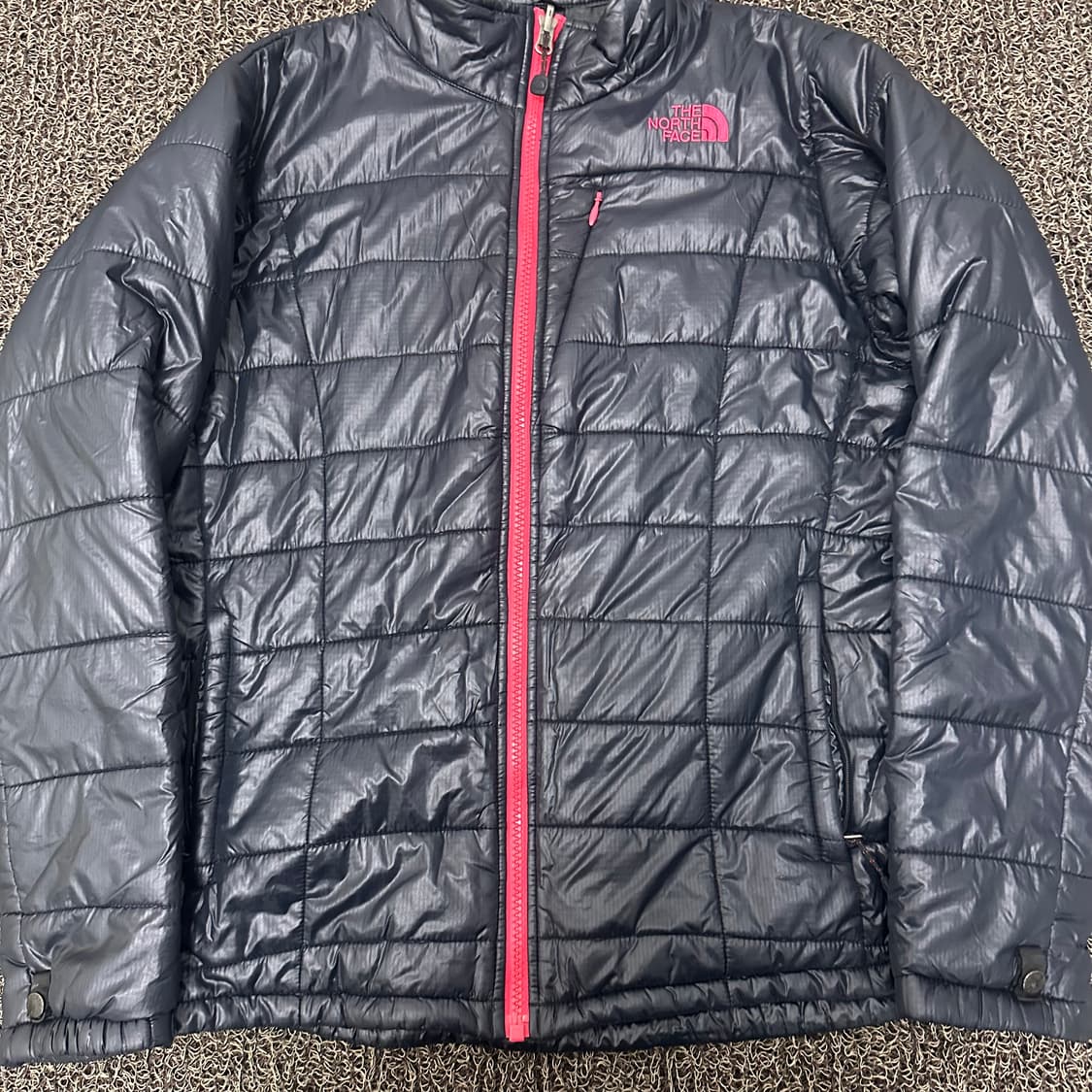 노스페이스 여성 경량패딩 90(L) 상품이미지3